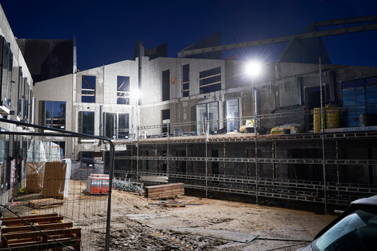 WorkLight 3 - lysmast med tre fritbevægelige LED-projektører (ekskl. moms)